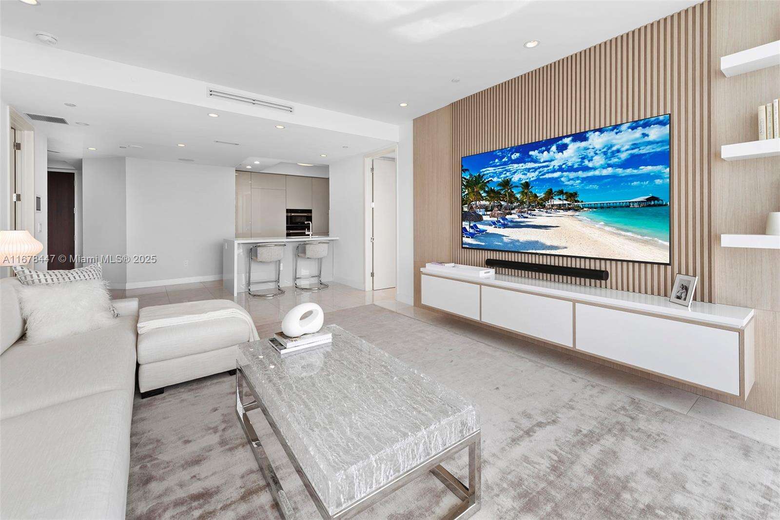 Continuum Unit #3402 | Picture 29