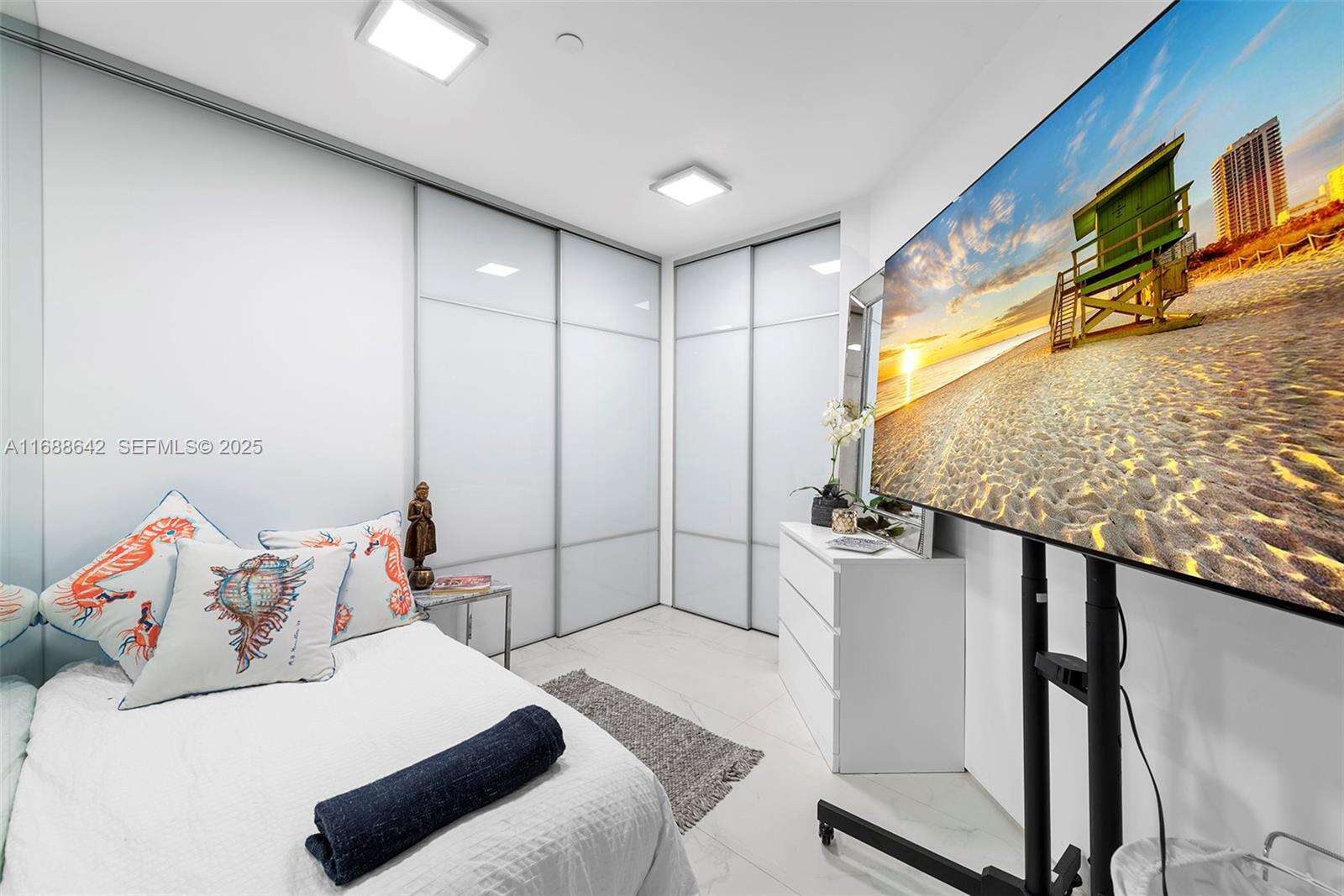 Continuum Unit #706 | Picture 35