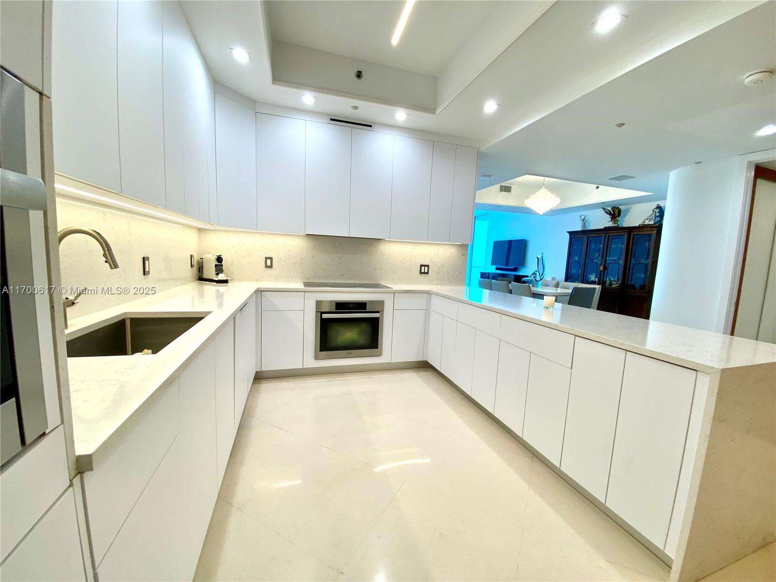 Continuum Unit #1207 | Picture 9