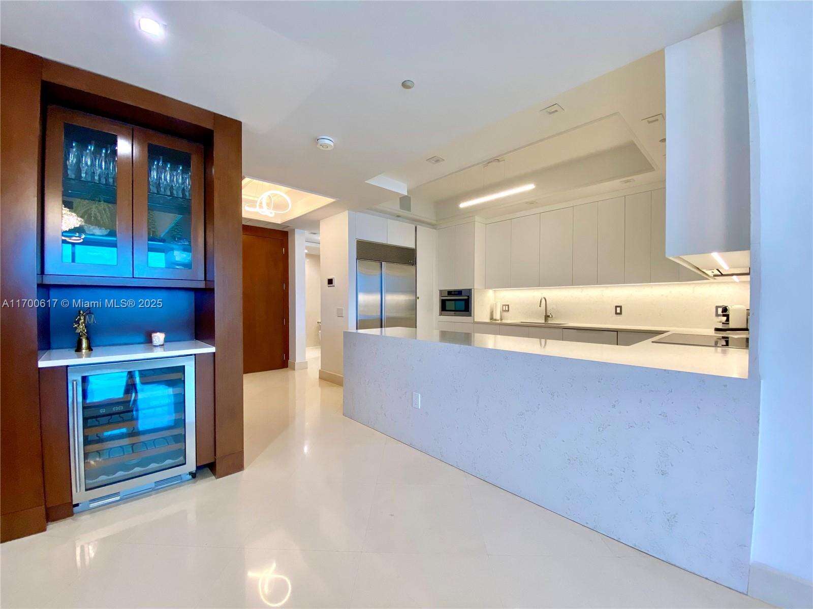 Continuum Unit #1207 | Picture 10