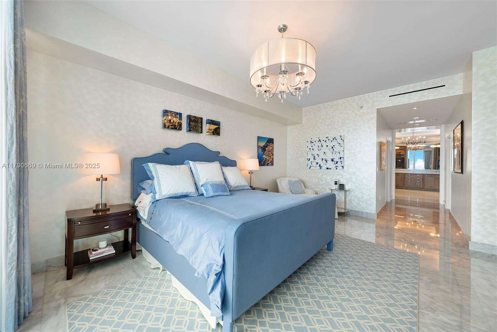 Continuum Unit #2801 | Picture 11