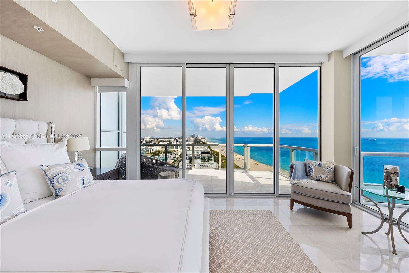 Continuum Unit #2801 | Picture 20