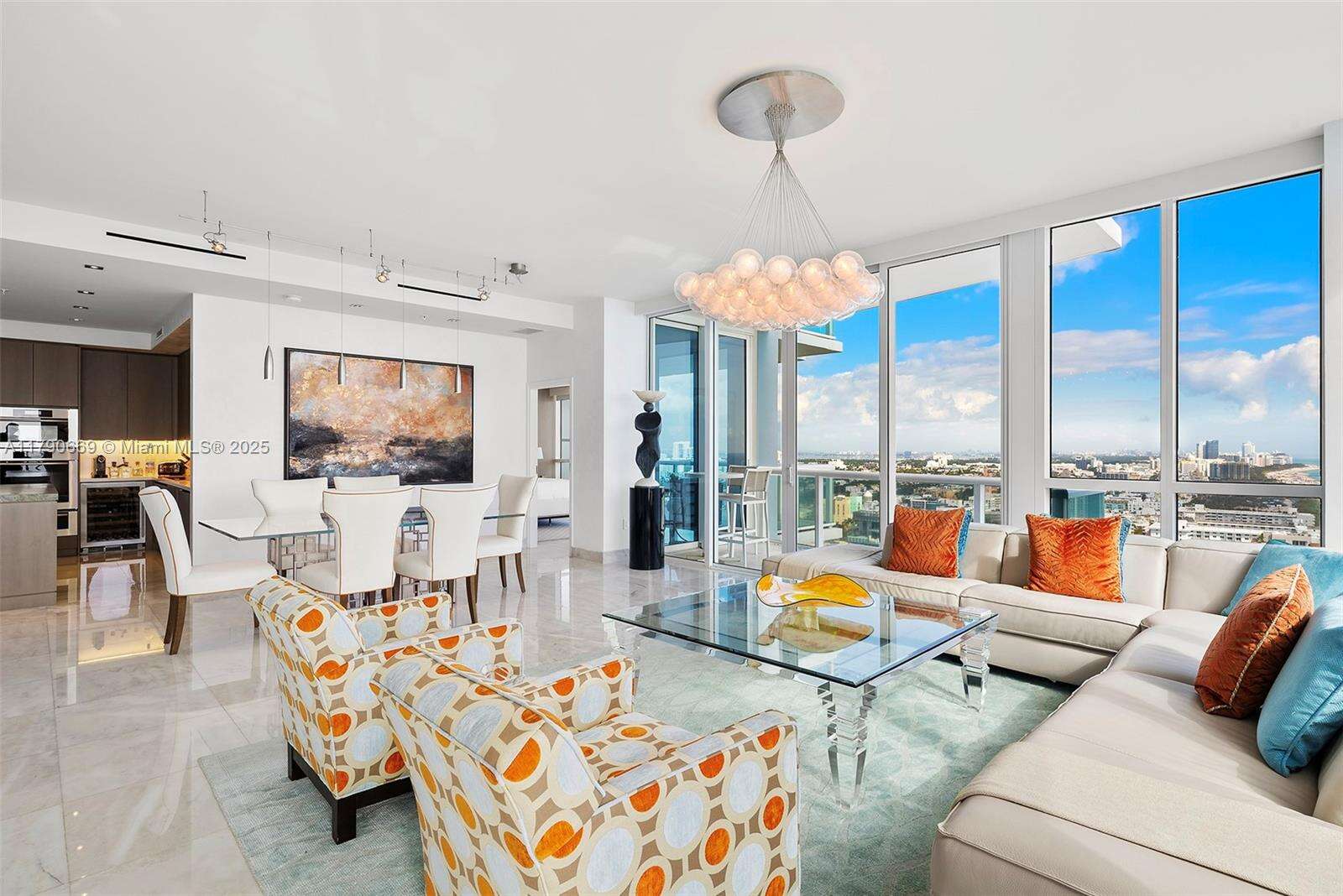 Continuum Unit #2801 | Picture 5