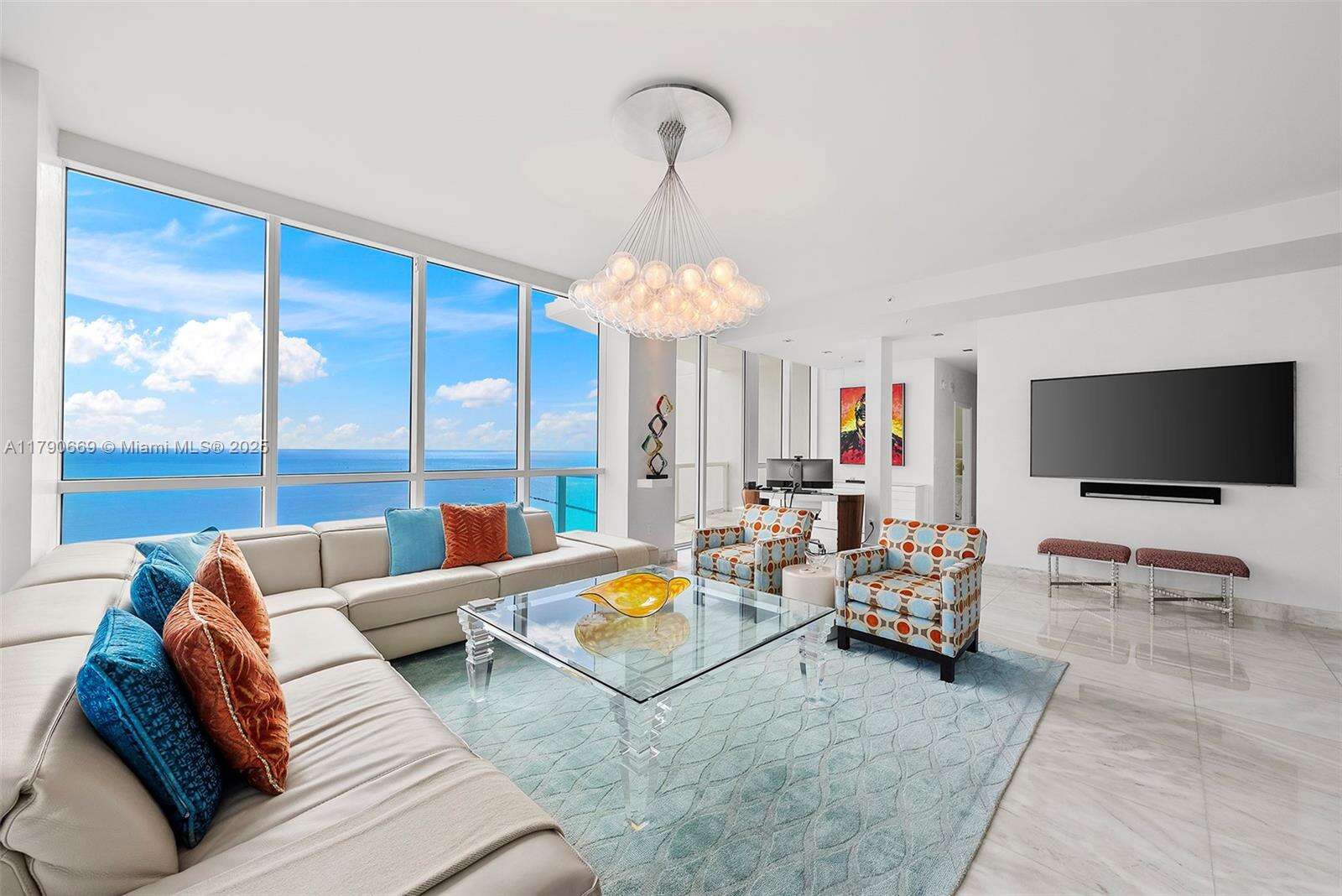 Continuum Unit #2801 | Picture 8