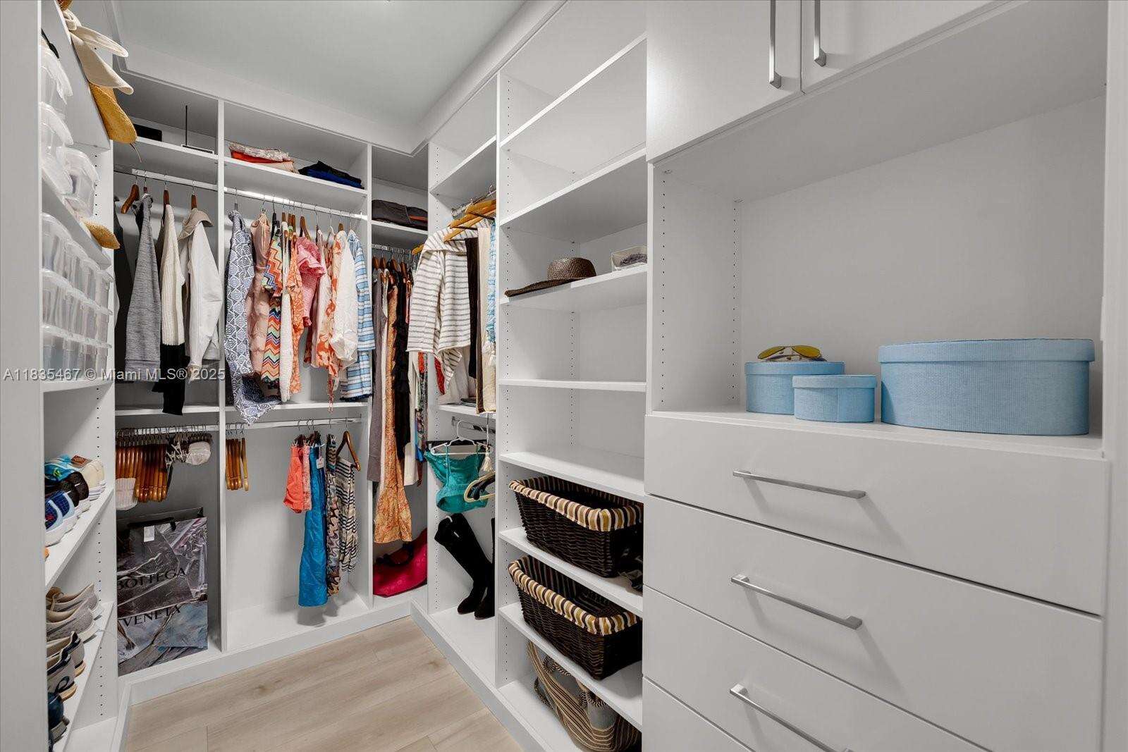 Continuum Unit #1502 | Picture 22