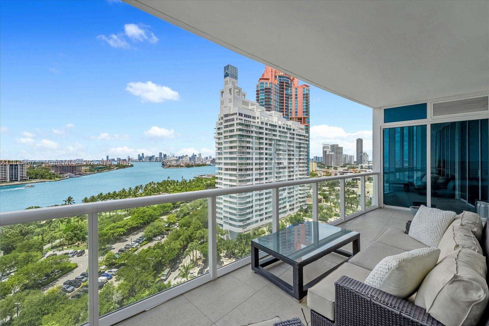 Continuum Unit #1502 | Picture 37