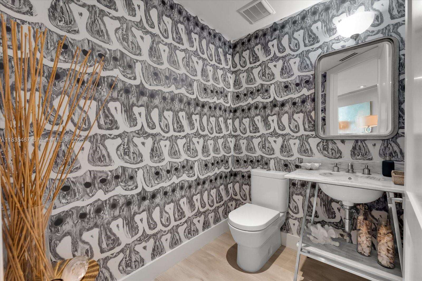 Continuum Unit #1502 | Picture 40