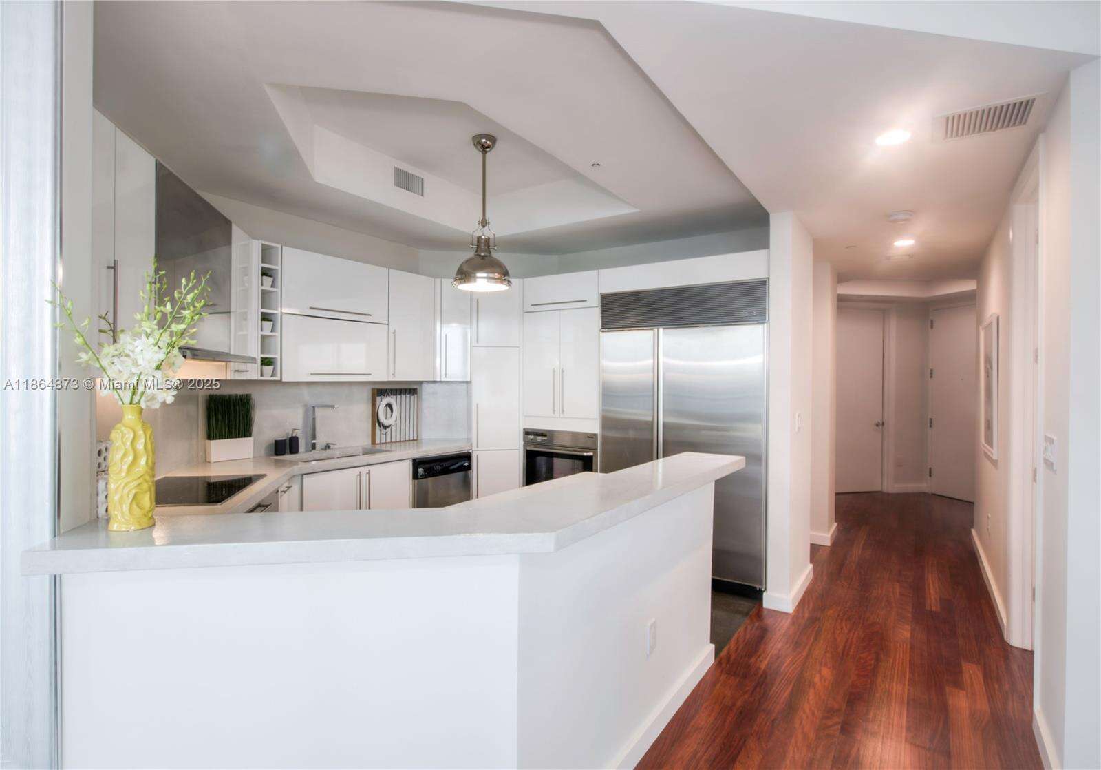 Continuum Unit #1501 | Picture 6