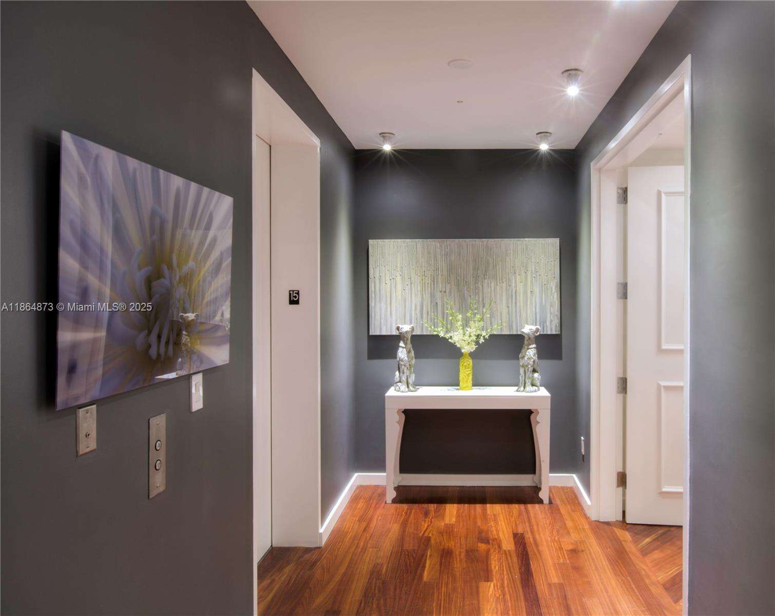 Continuum Unit #1501 | Picture 8