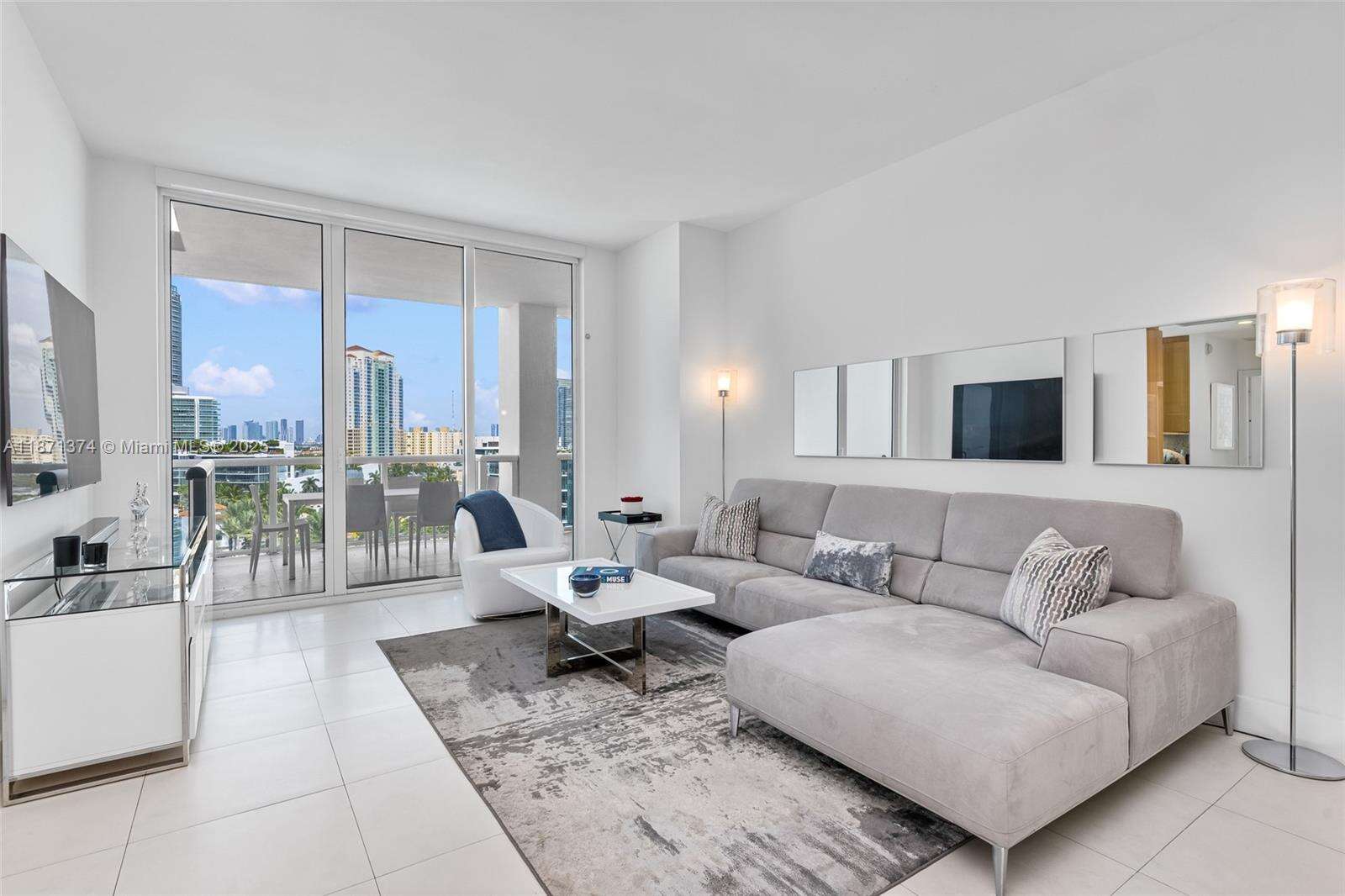 Continuum For Sale | Unit #1005