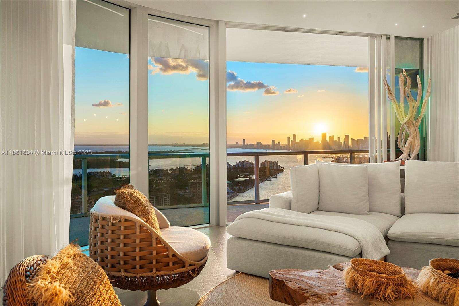 Continuum Unit #3803 | Picture 21