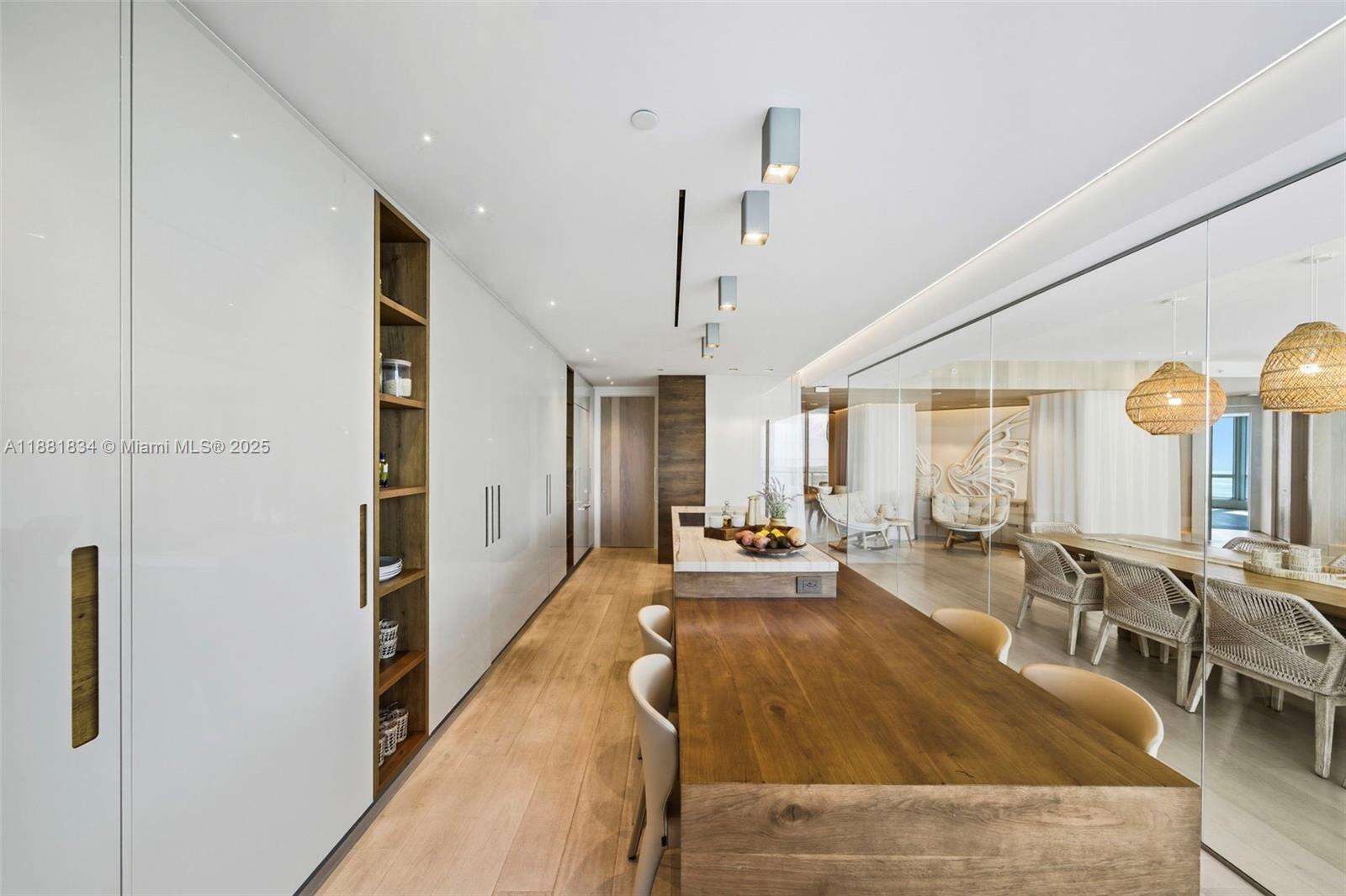 Continuum Unit #3803 | Picture 24