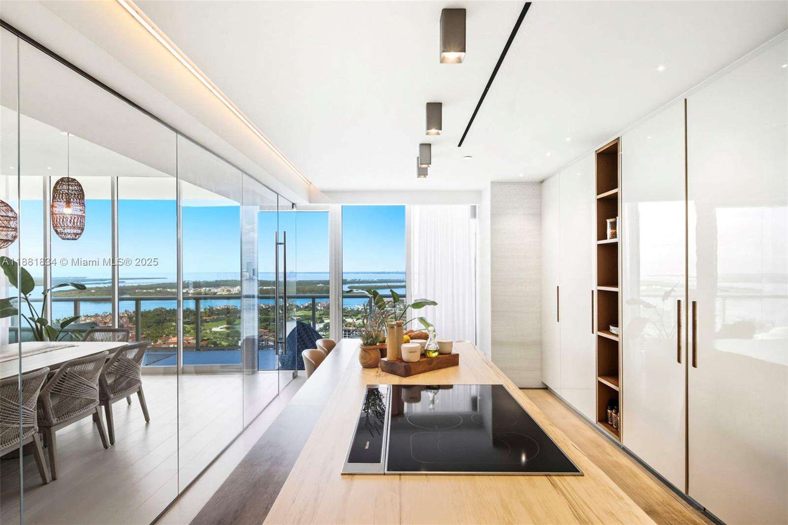 Continuum Unit #3803 | Picture 25