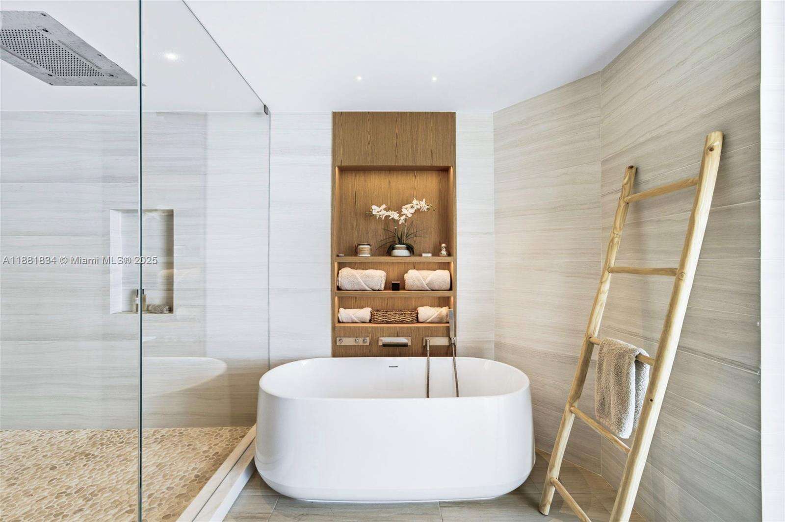 Continuum Unit #3803 | Picture 38