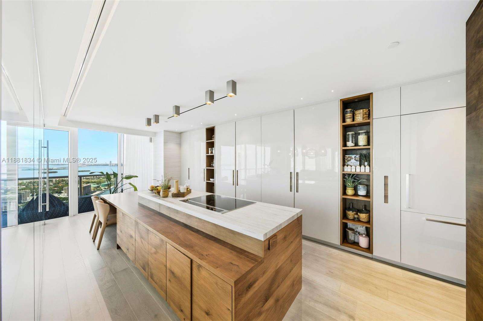 Continuum Unit #3803 | Picture 52