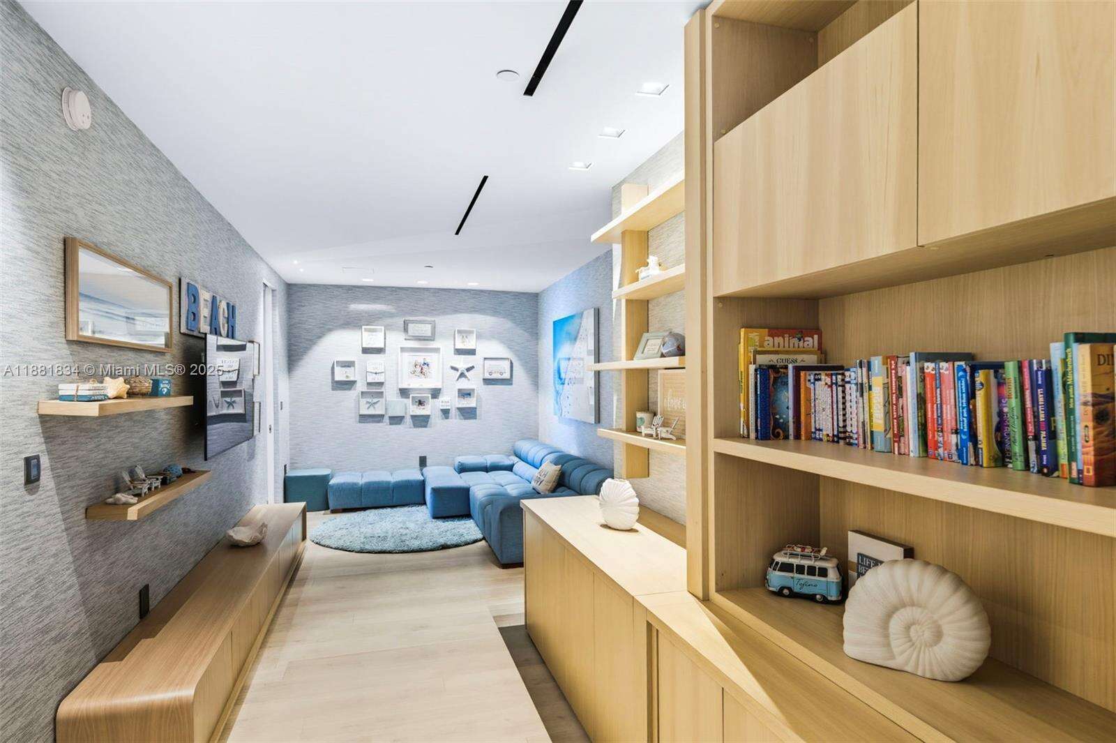 Continuum Unit #3803 | Picture 63