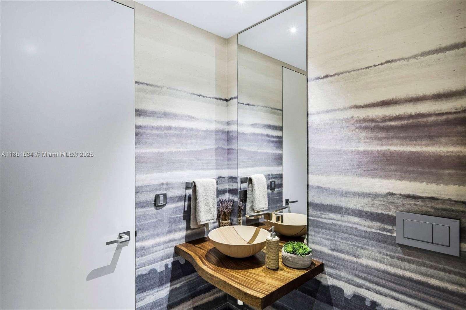 Continuum Unit #3803 | Picture 68