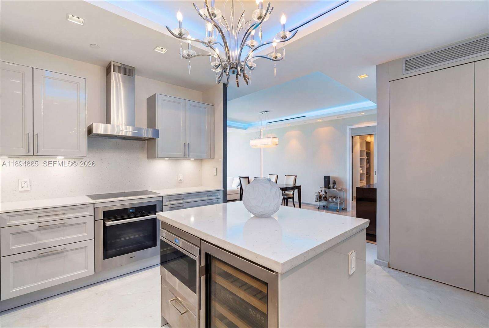 Continuum Unit #2506 | Picture 15