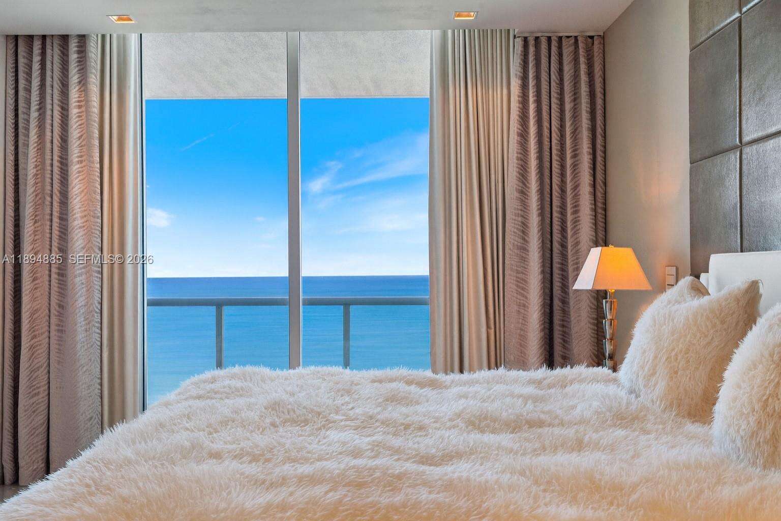 Continuum Unit #2506 | Picture 25