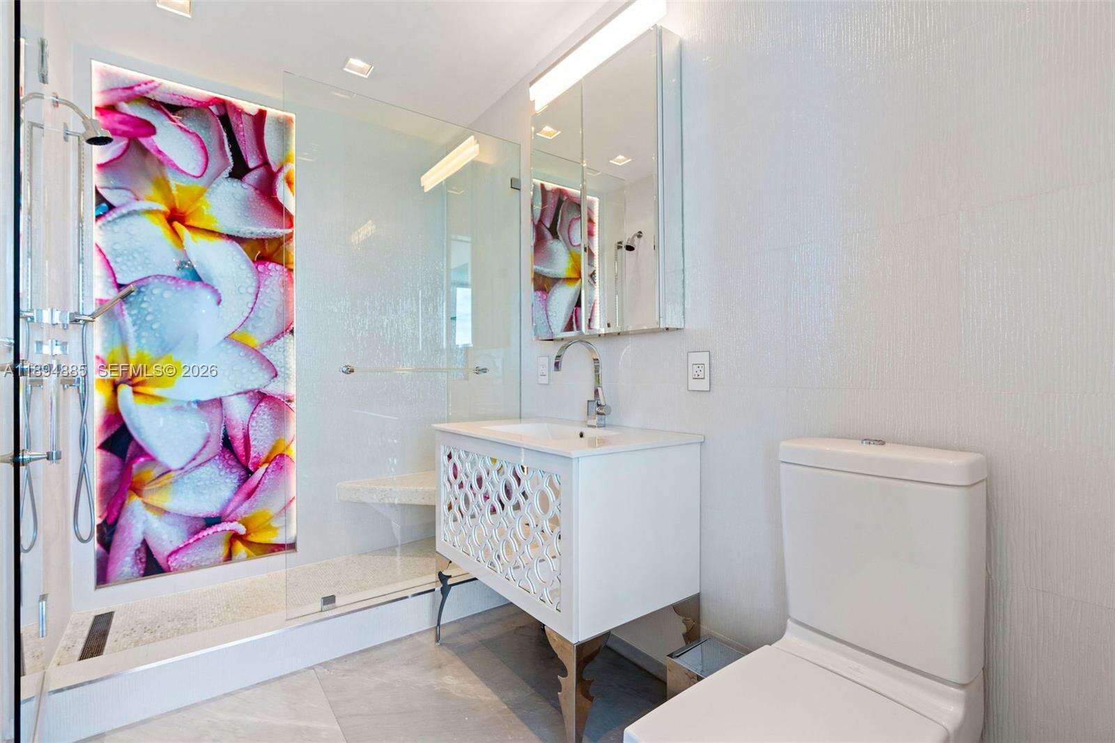 Continuum Unit #2506 | Picture 32