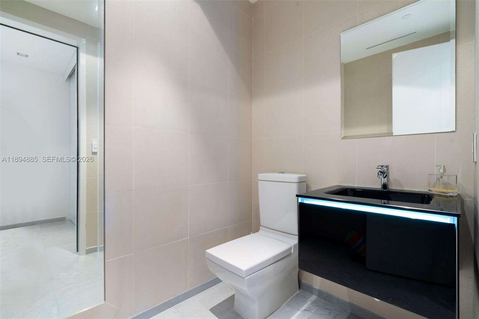 Continuum Unit #2506 | Picture 35