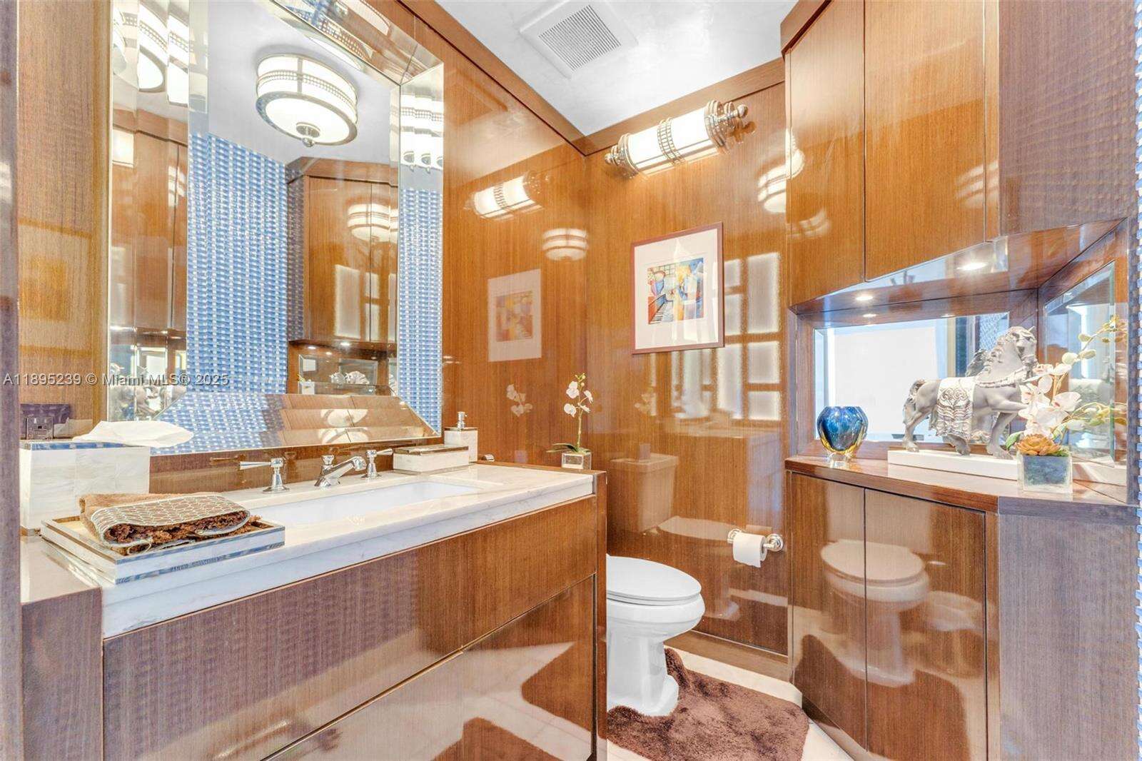 Continuum Unit #705 | Picture 15