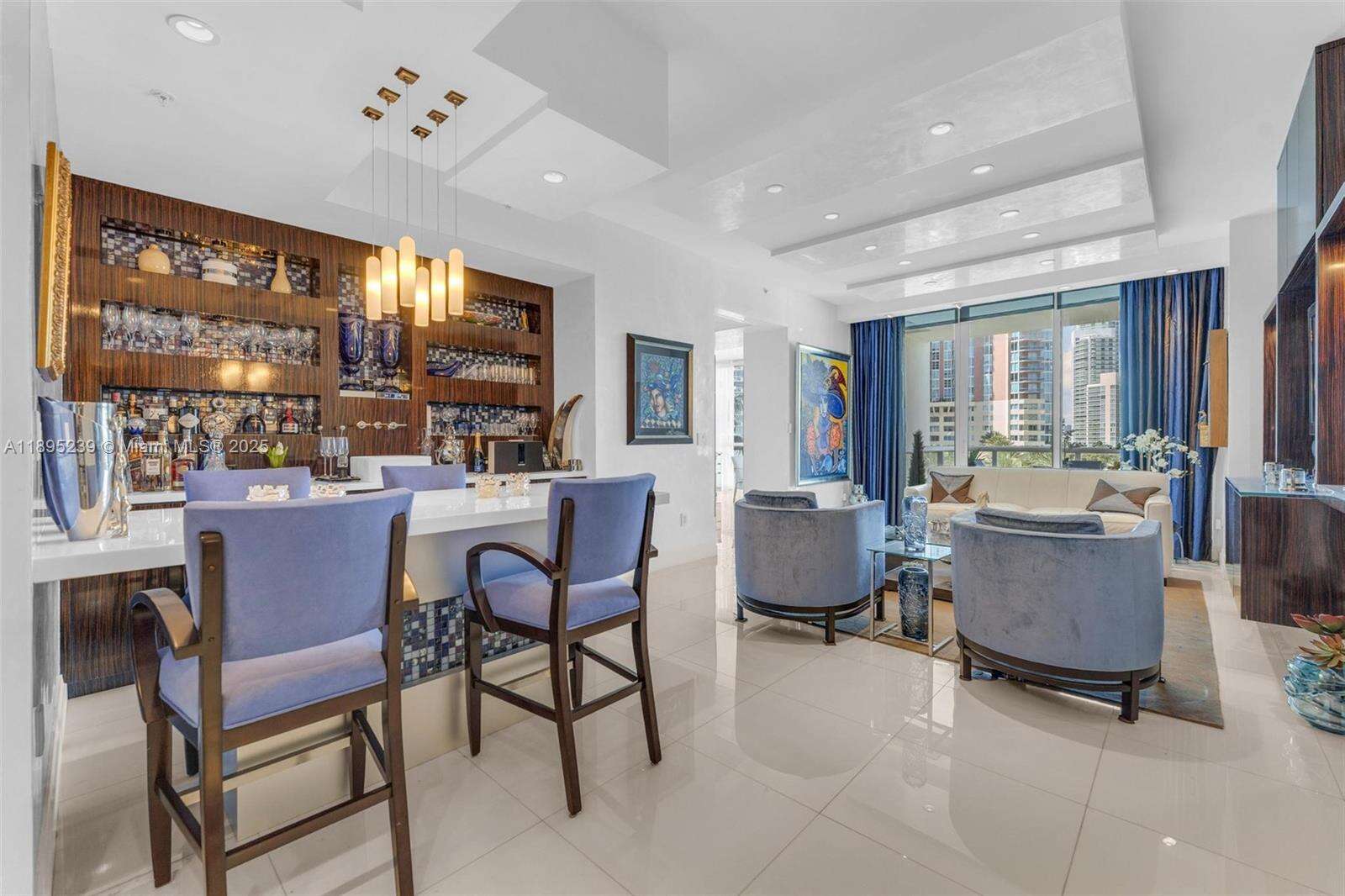 Continuum Unit #705 | Picture 3