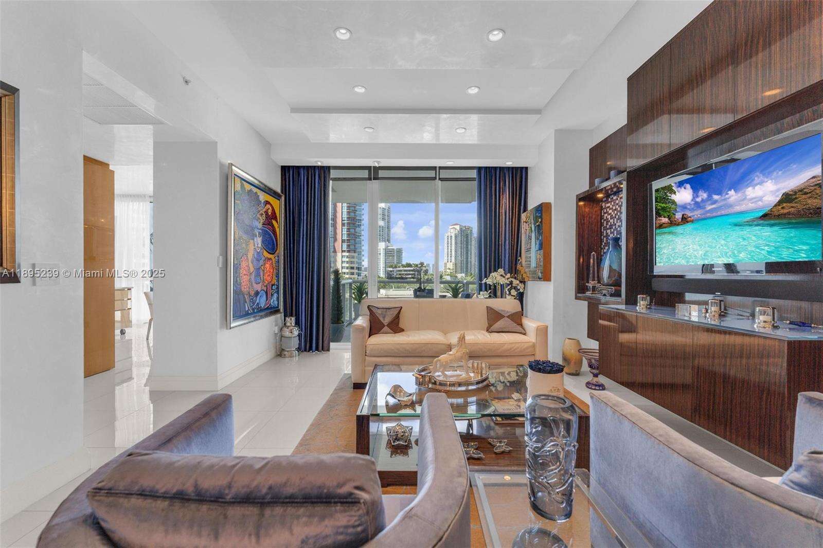 Continuum Unit #705 | Picture 26