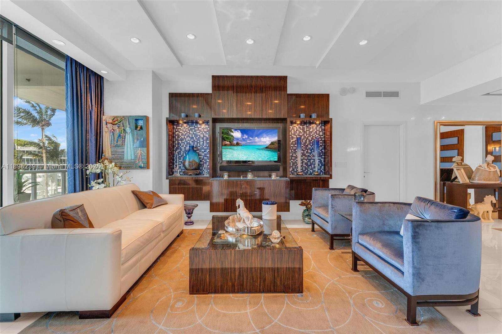 Continuum Unit #705 | Picture 4