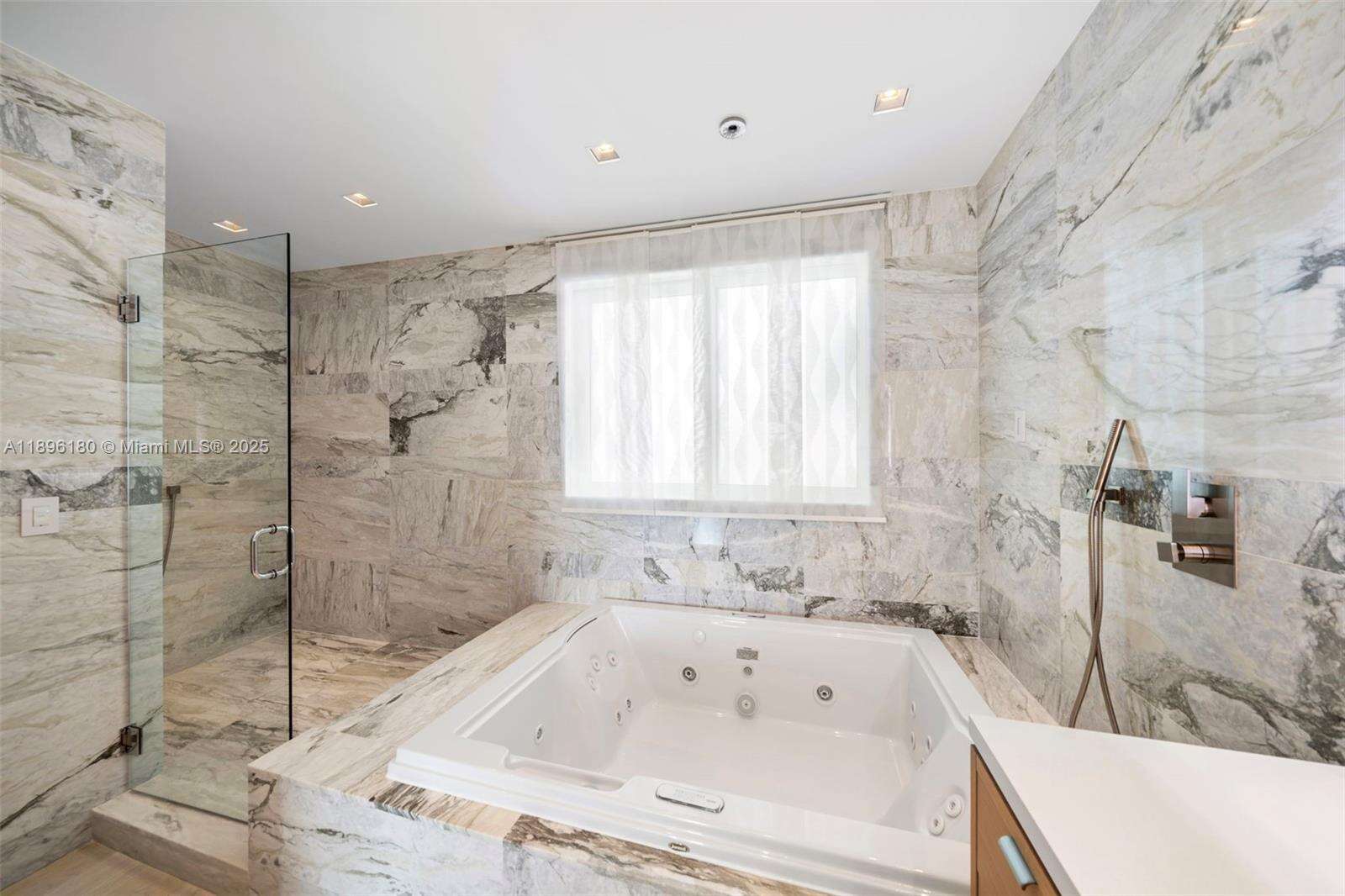 Continuum Unit #TWN7 | Picture 28