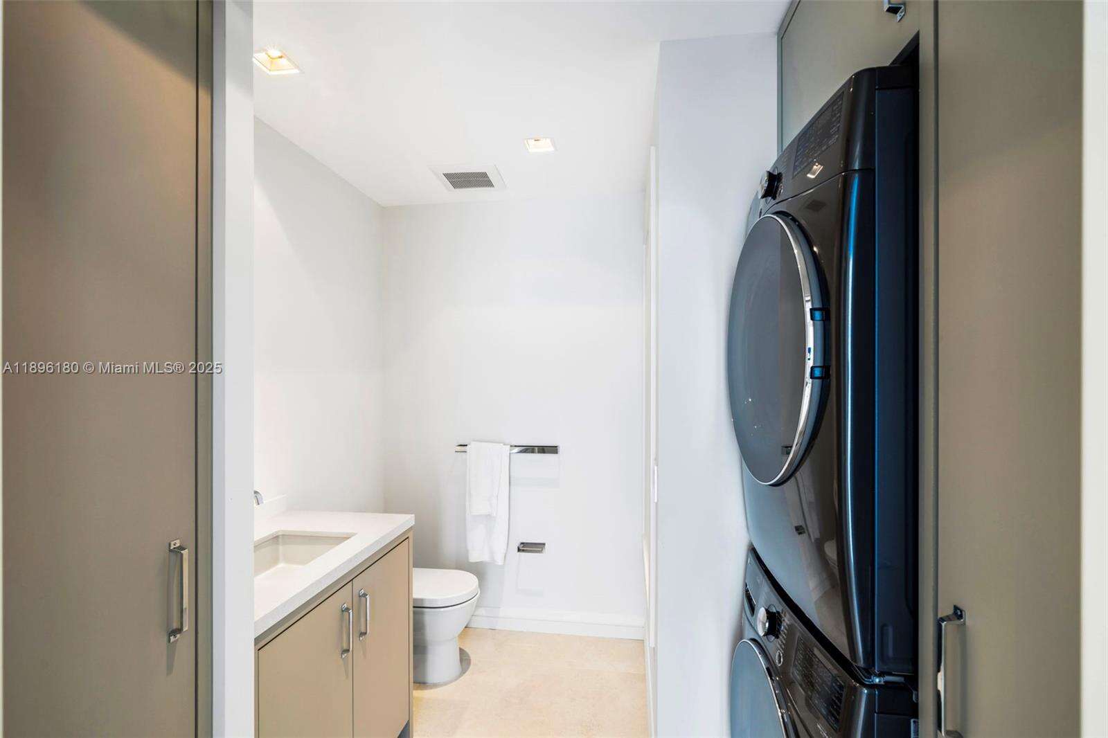 Continuum Unit #TWN7 | Picture 32