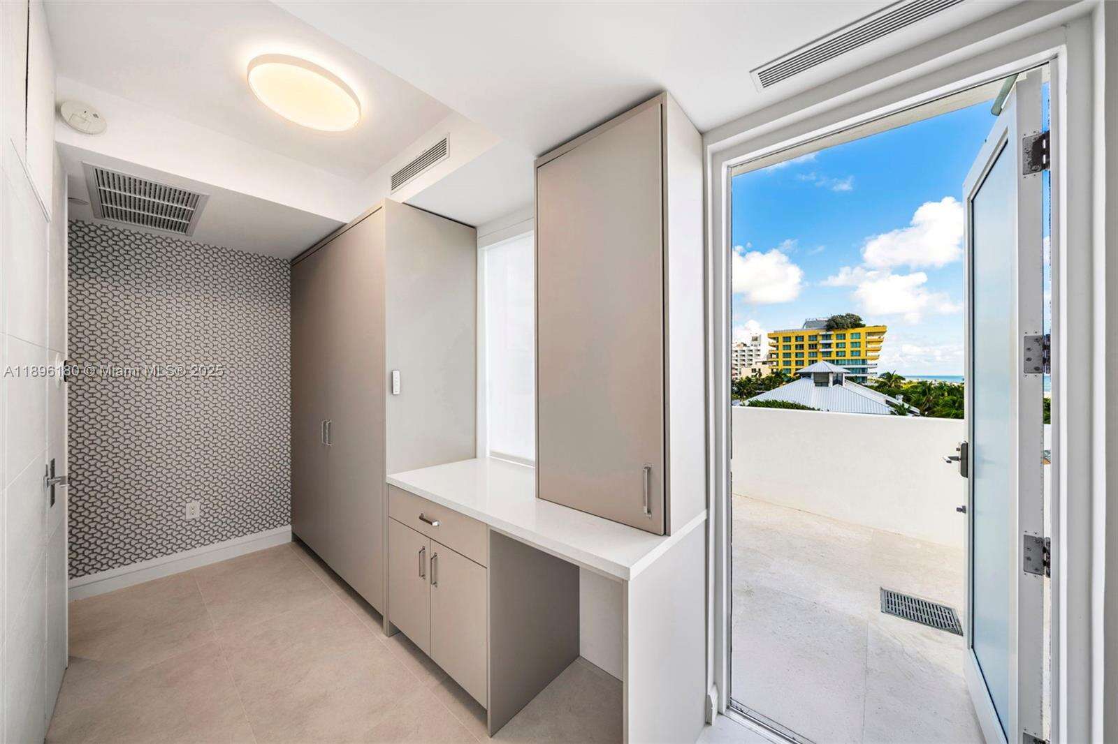 Continuum Unit #TWN7 | Picture 33