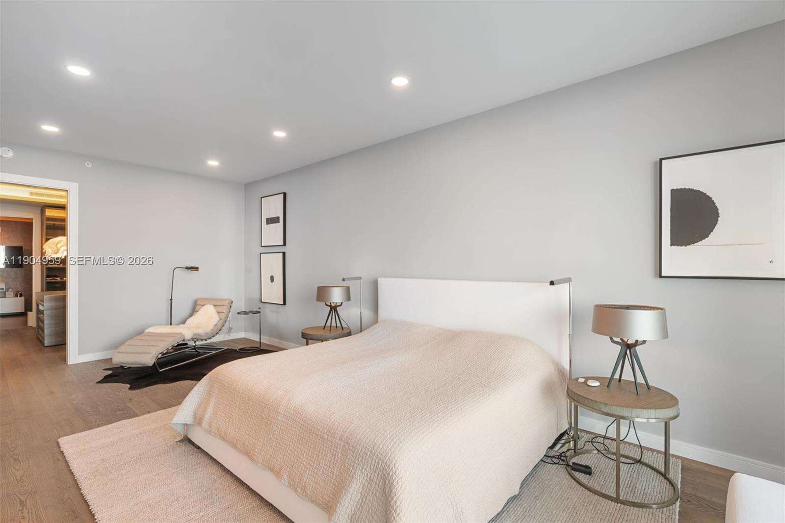 Continuum Unit #3203 | Picture 23