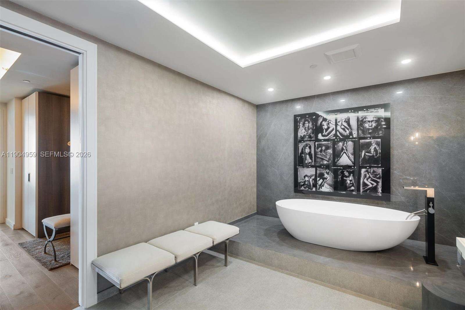 Continuum Unit #3203 | Picture 28