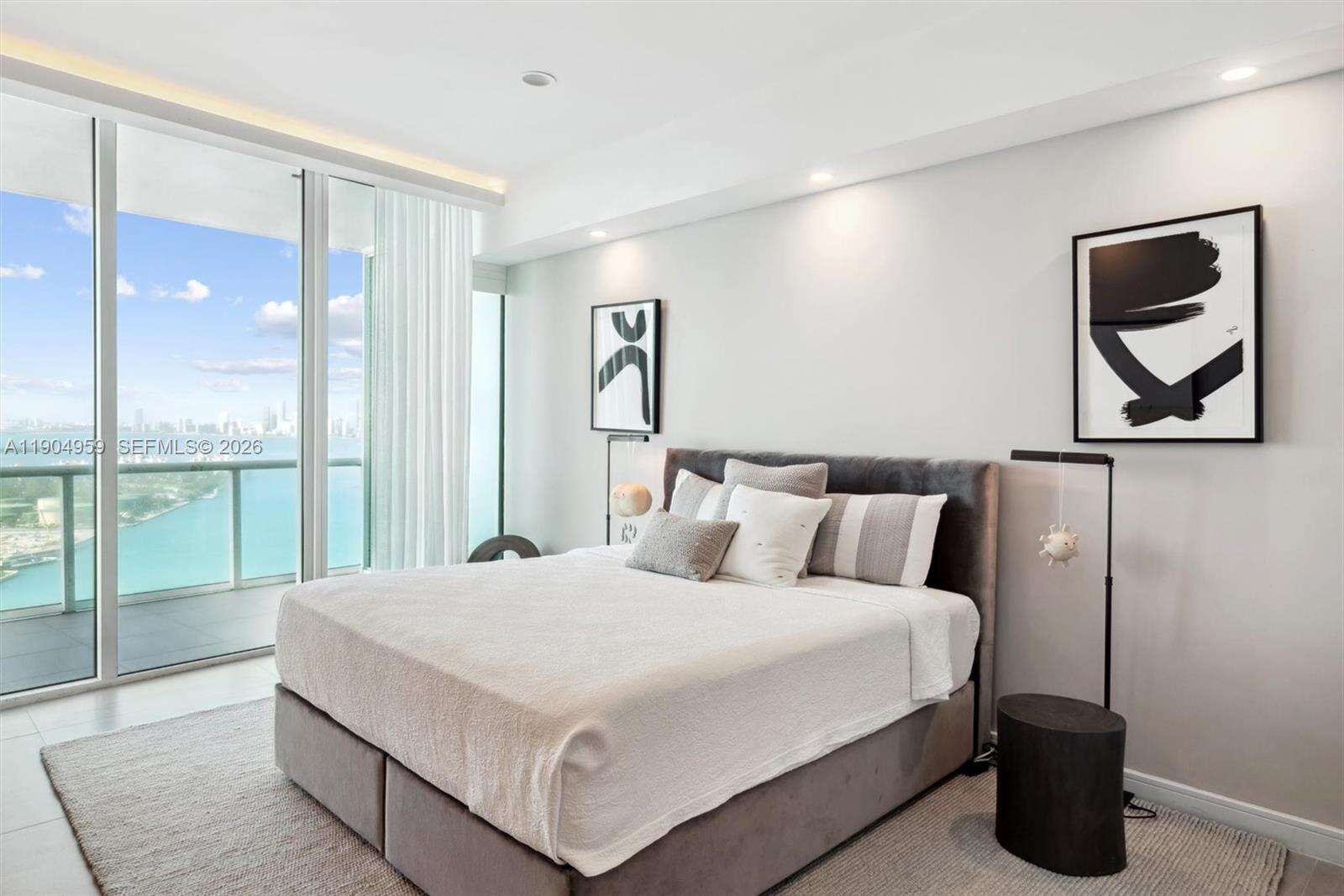 Continuum Unit #3203 | Picture 31