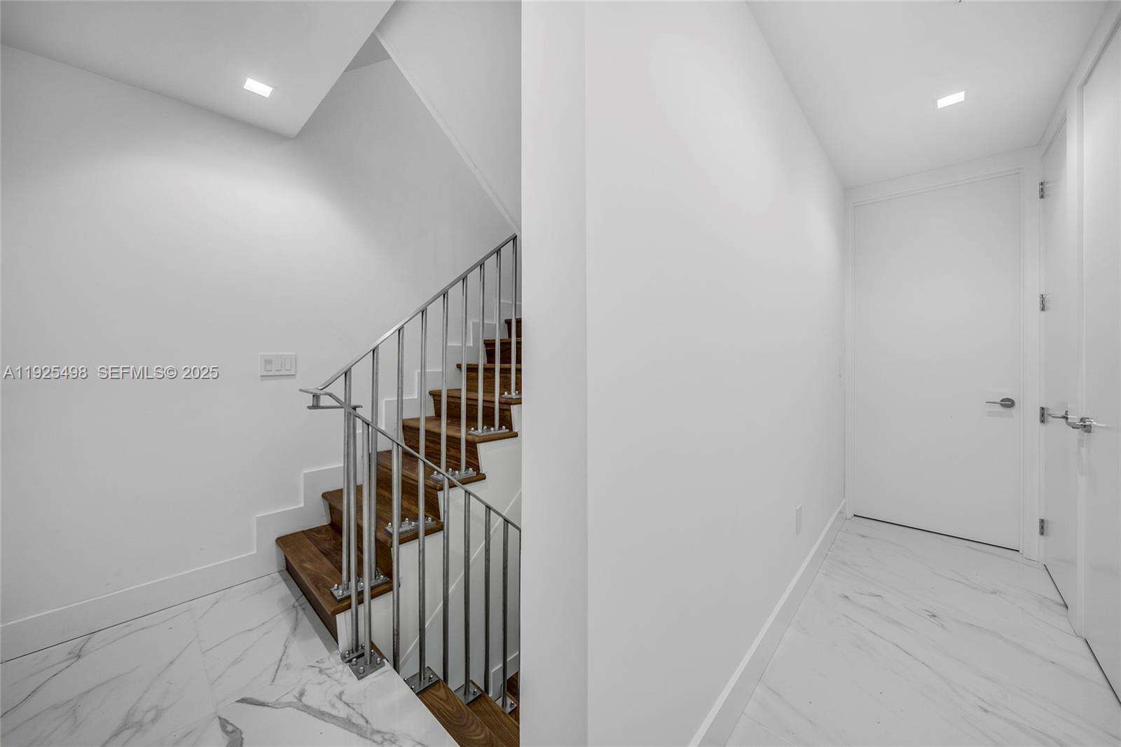 Continuum Unit #TH-13 | Picture 57