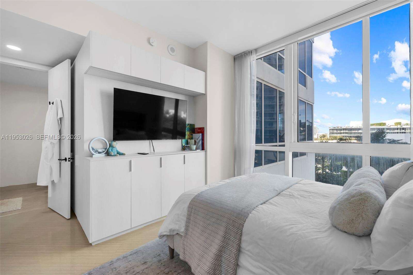 Continuum Unit #509 | Picture 23