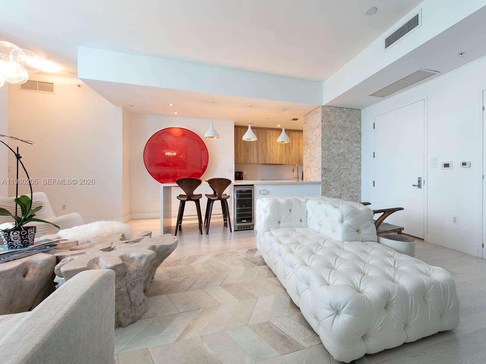 Continuum Unit #707 | Picture 4