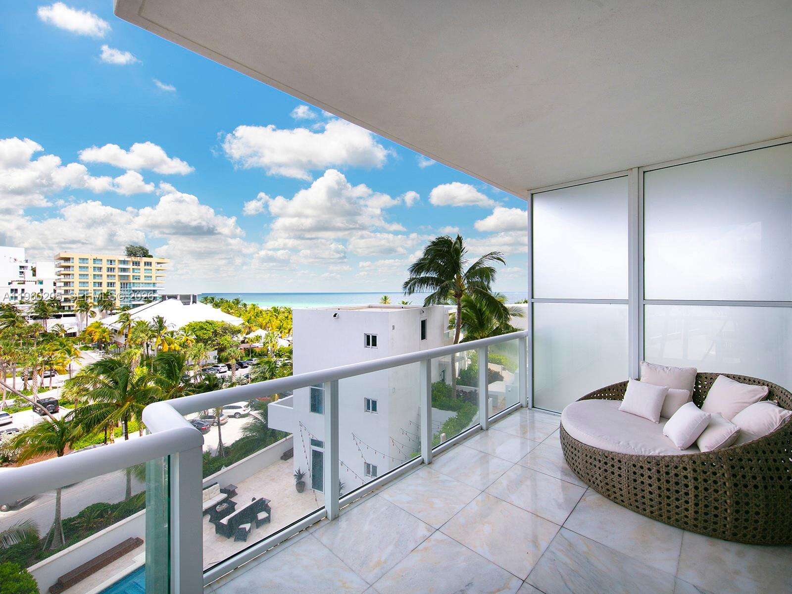 Continuum Unit #707 | Picture 10