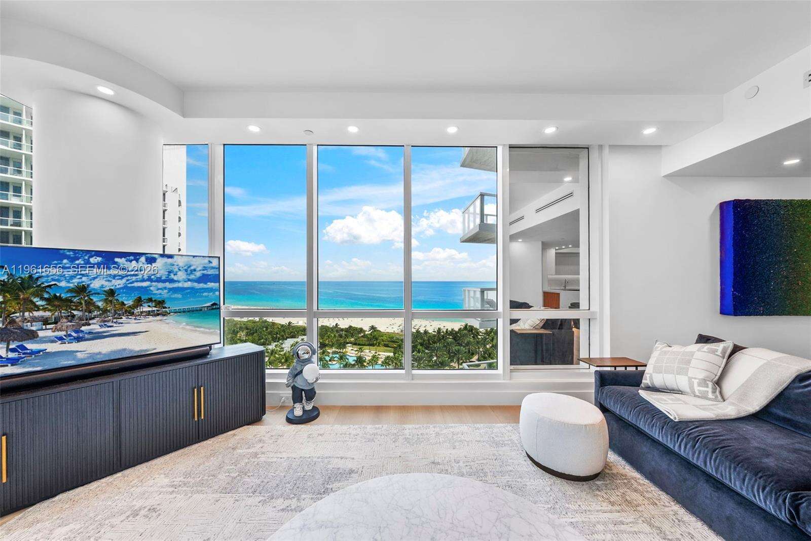 Continuum Unit #1409/10 | Picture 2