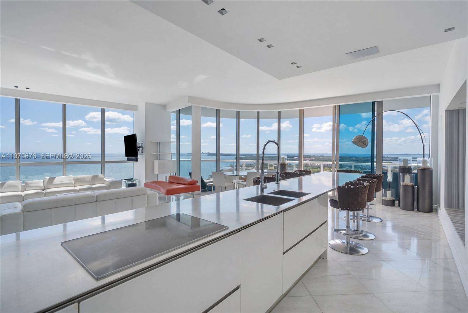 Continuum Unit #2604 | Picture 4