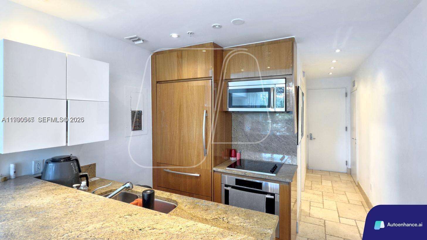 Continuum Unit #504 | Picture 8