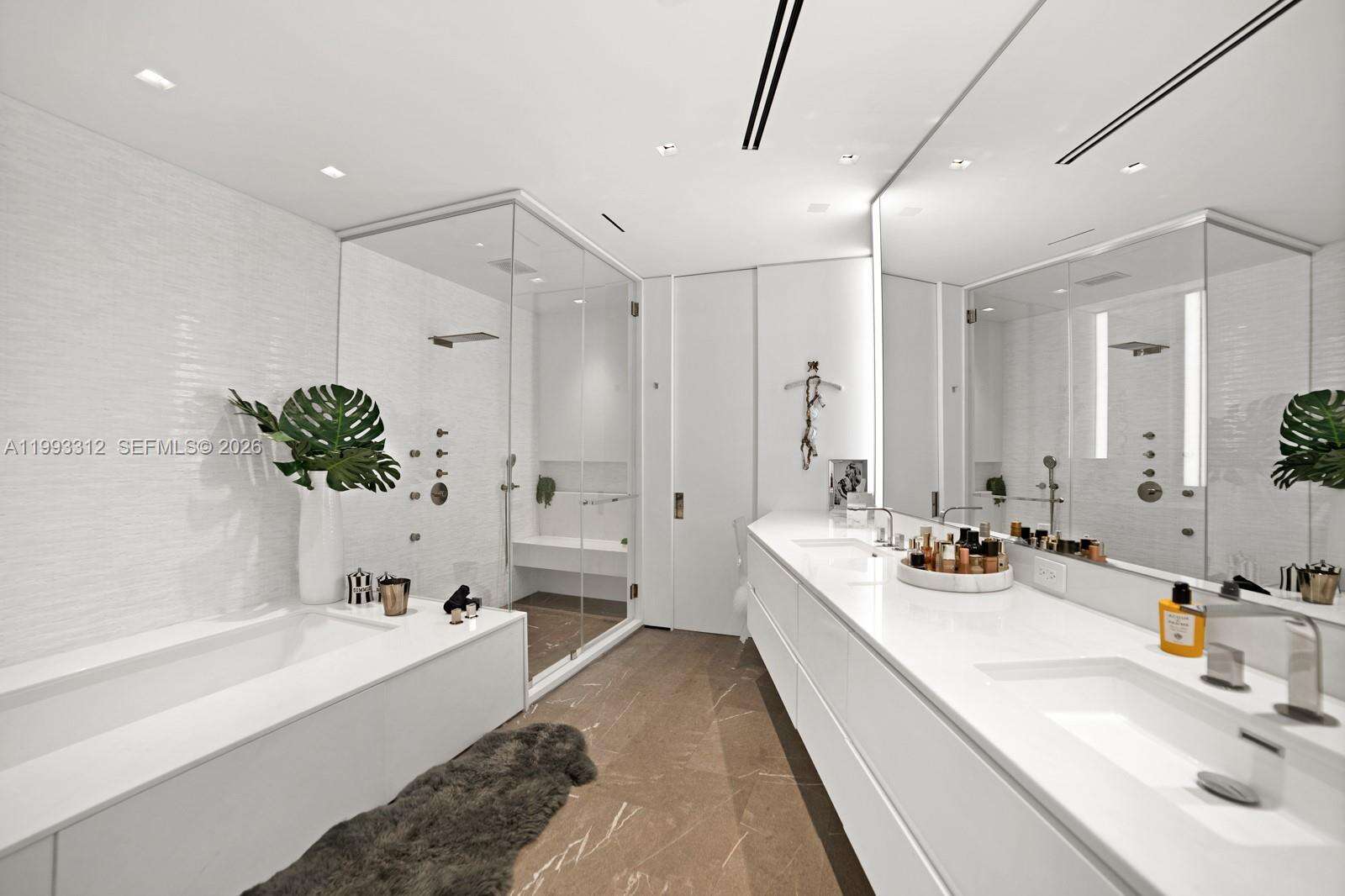 Continuum Unit #1106/07 | Picture 17