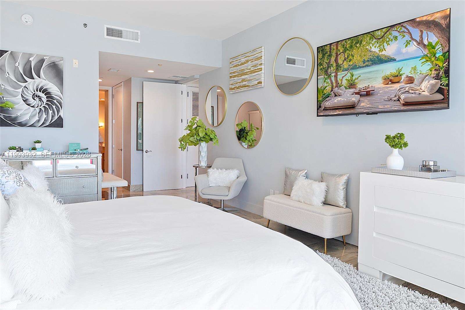 Continuum Unit #506 | Picture 16