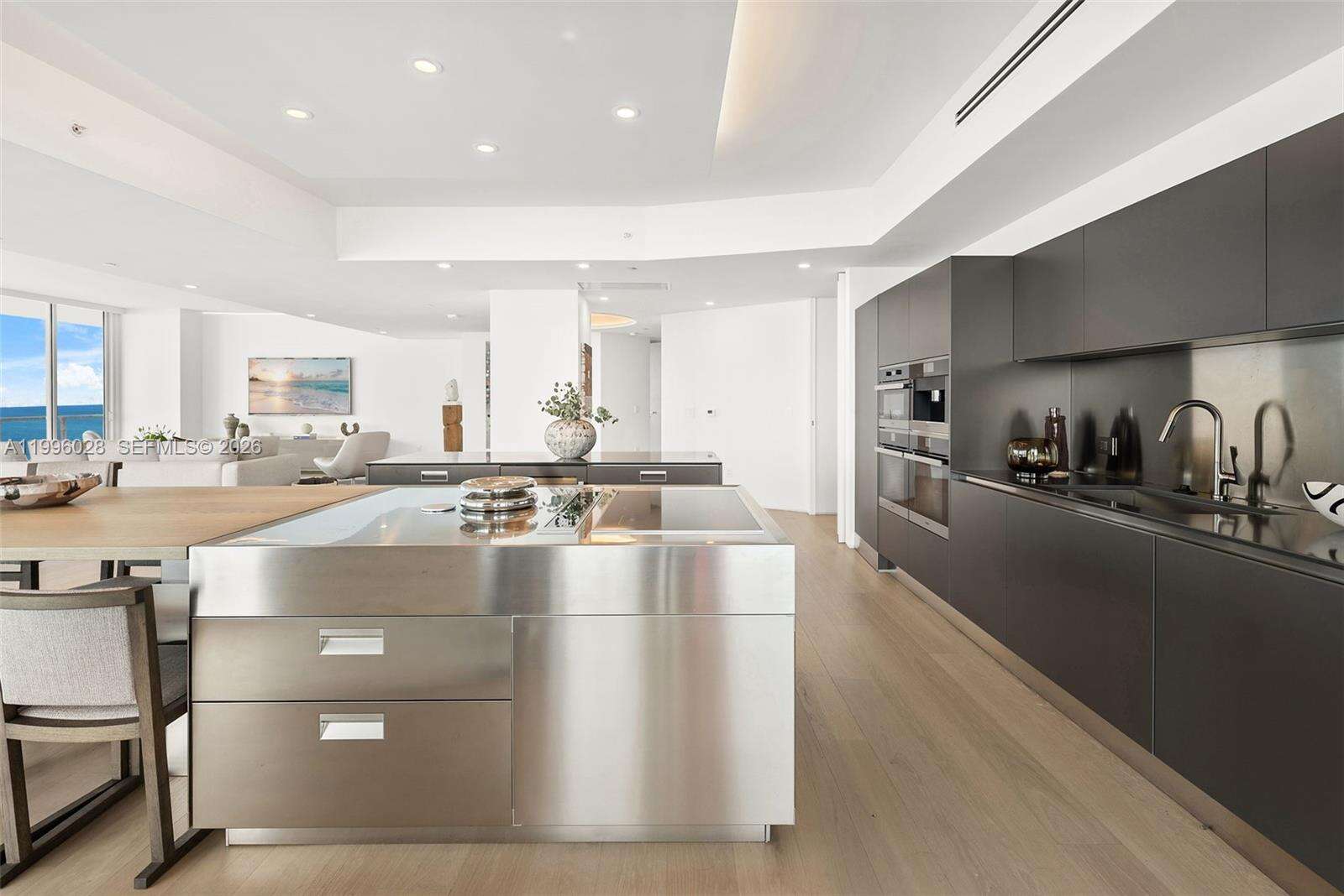 Continuum Unit #1906/07 | Picture 12