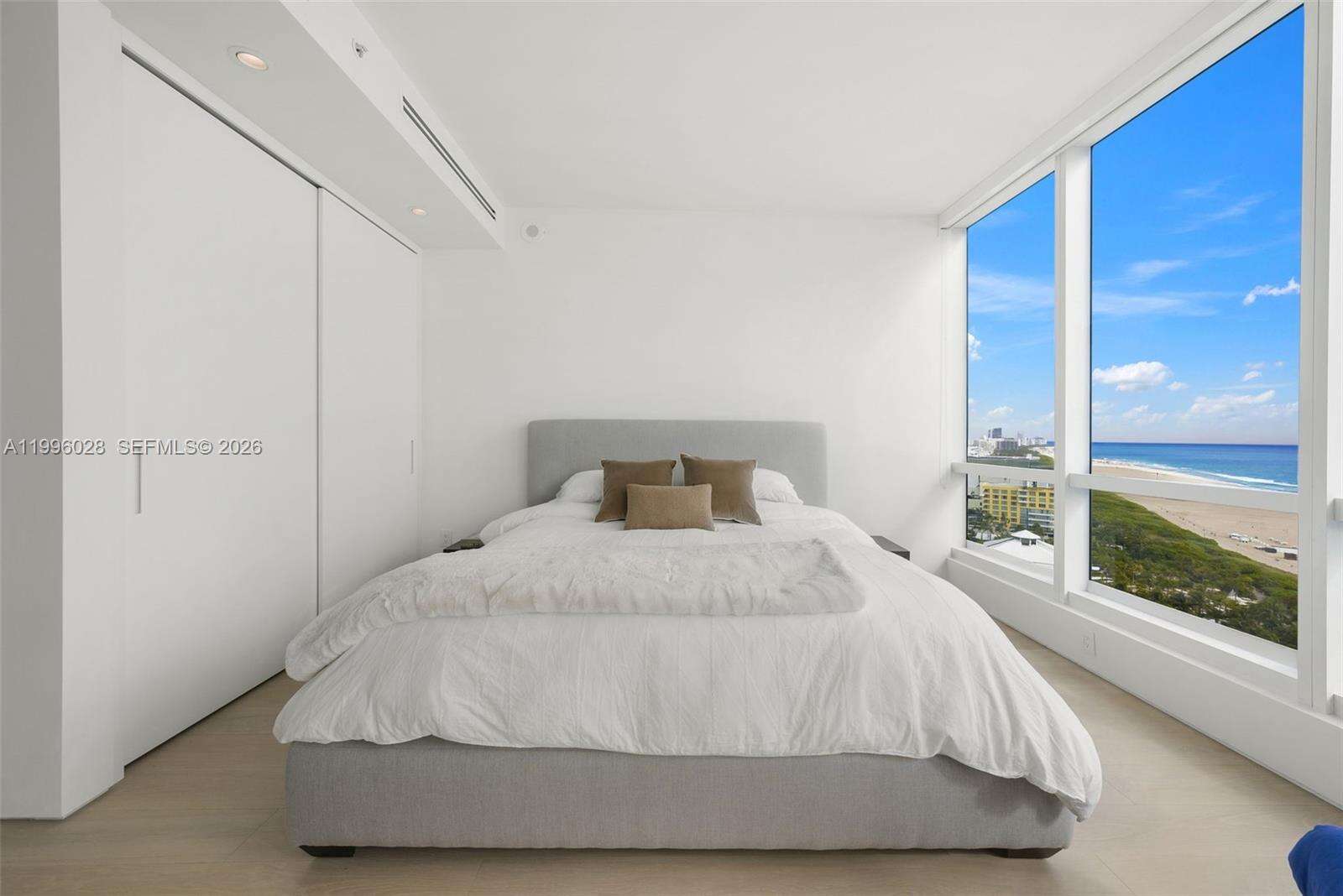 Continuum Unit #1906/07 | Picture 32