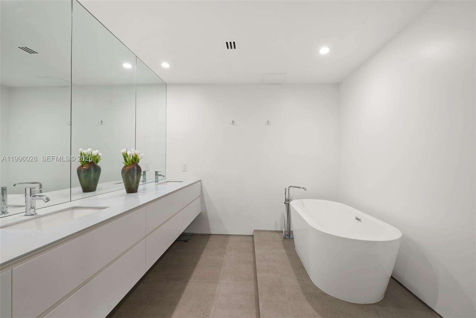 Continuum Unit #1906/07 | Picture 33