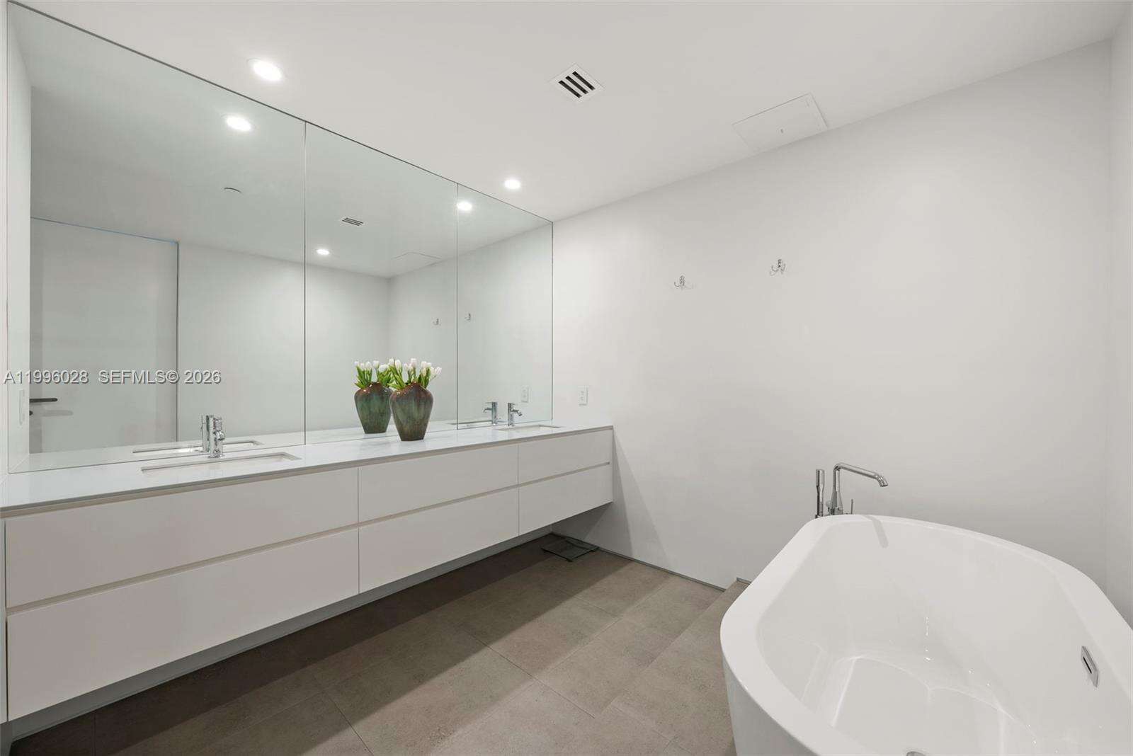 Continuum Unit #1906/07 | Picture 34