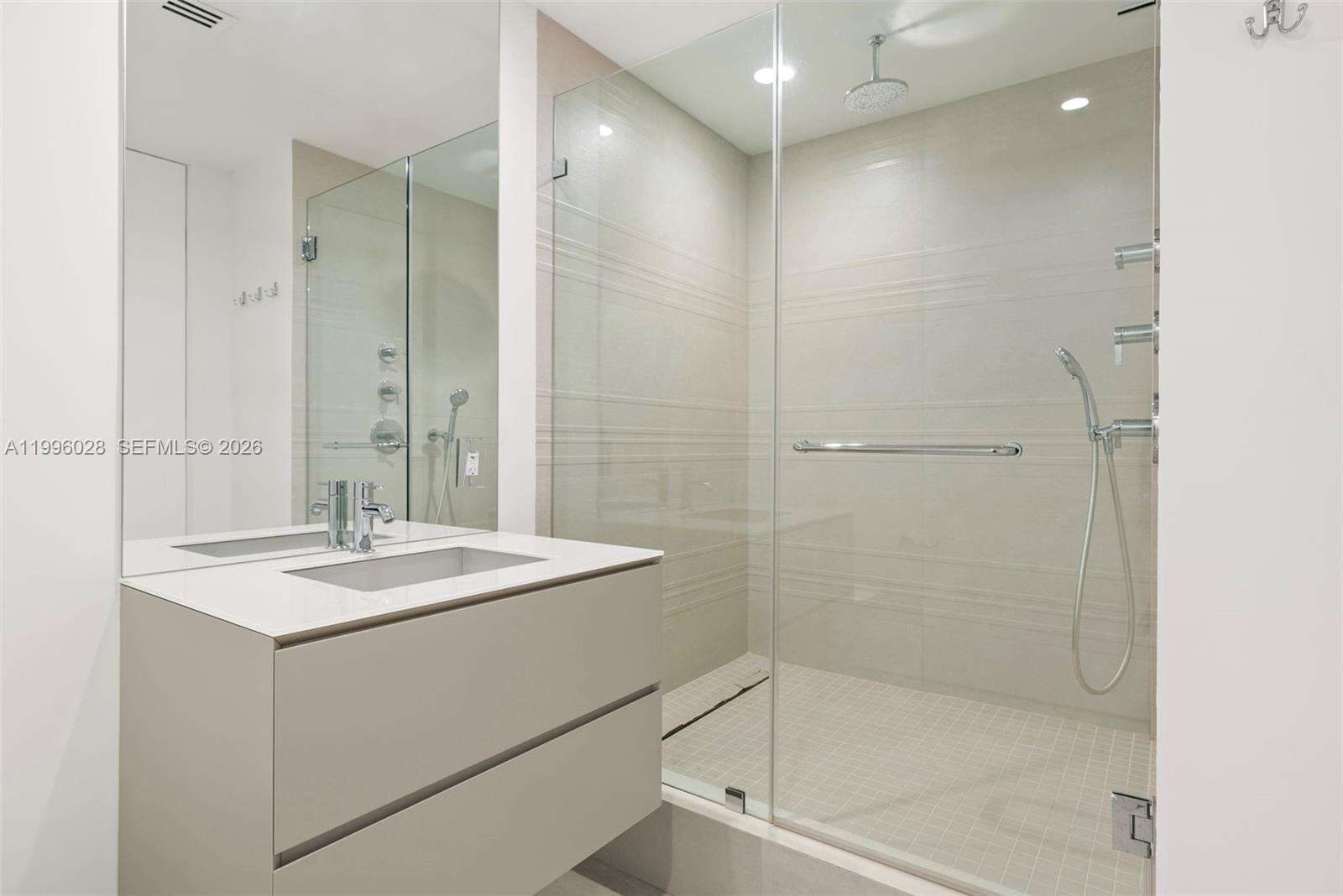 Continuum Unit #1906/07 | Picture 38