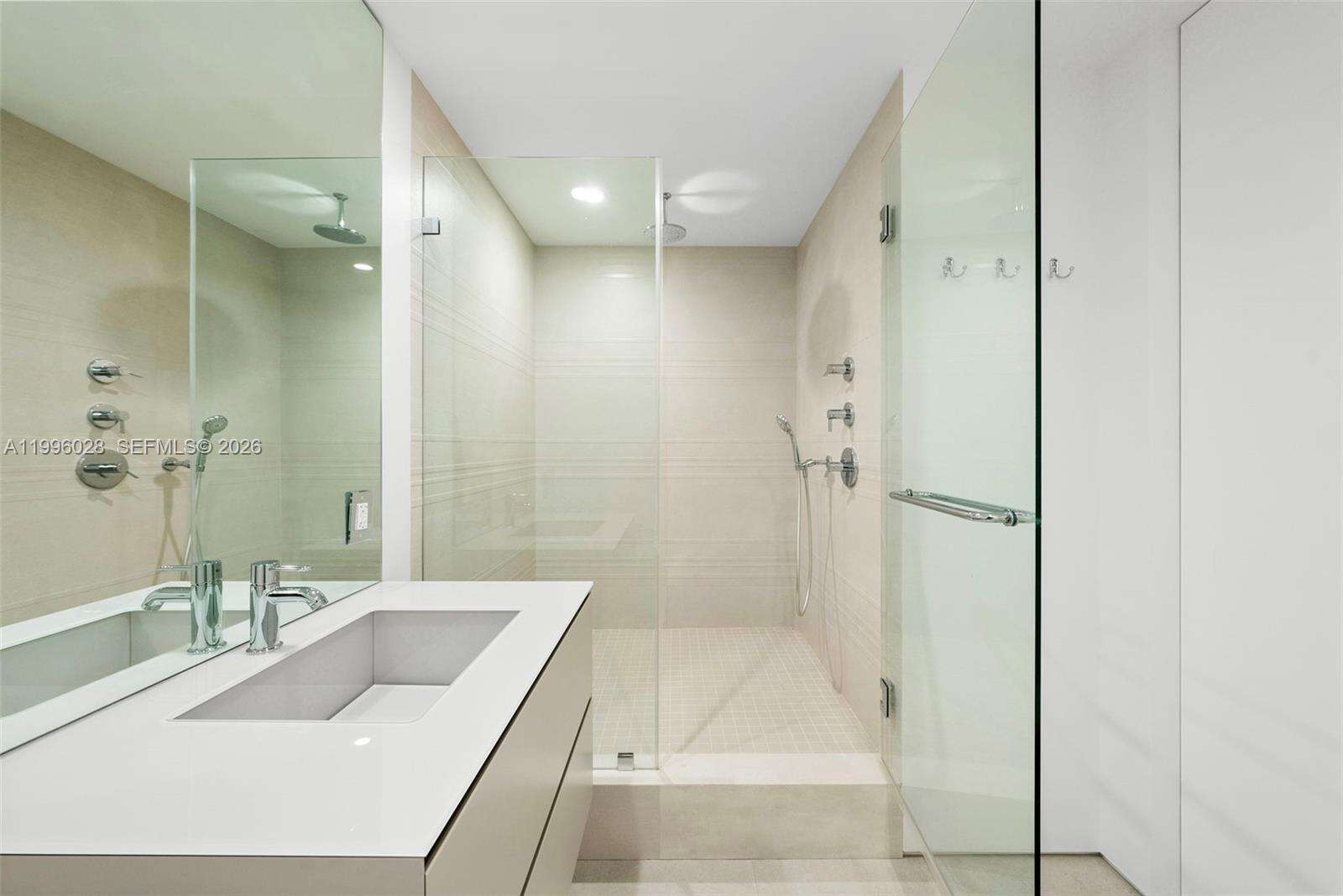 Continuum Unit #1906/07 | Picture 39